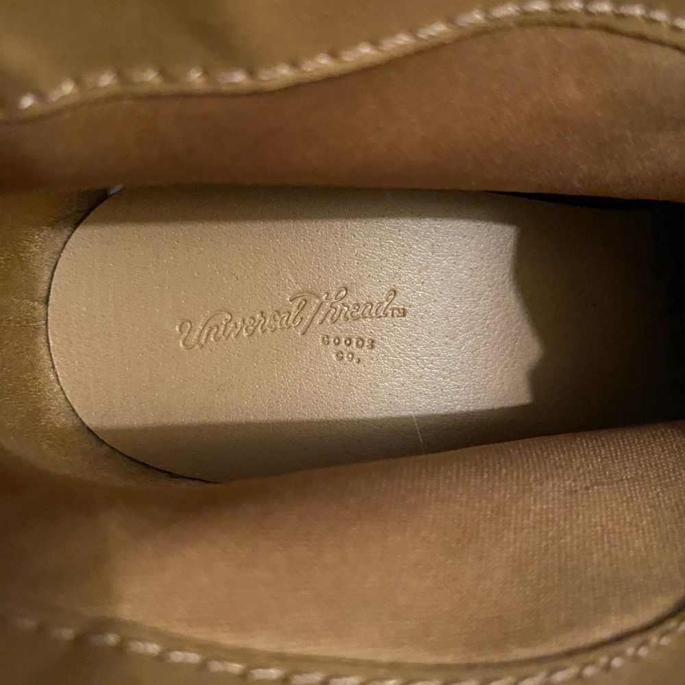 Universal Thread Booties - Picture 3 of 4